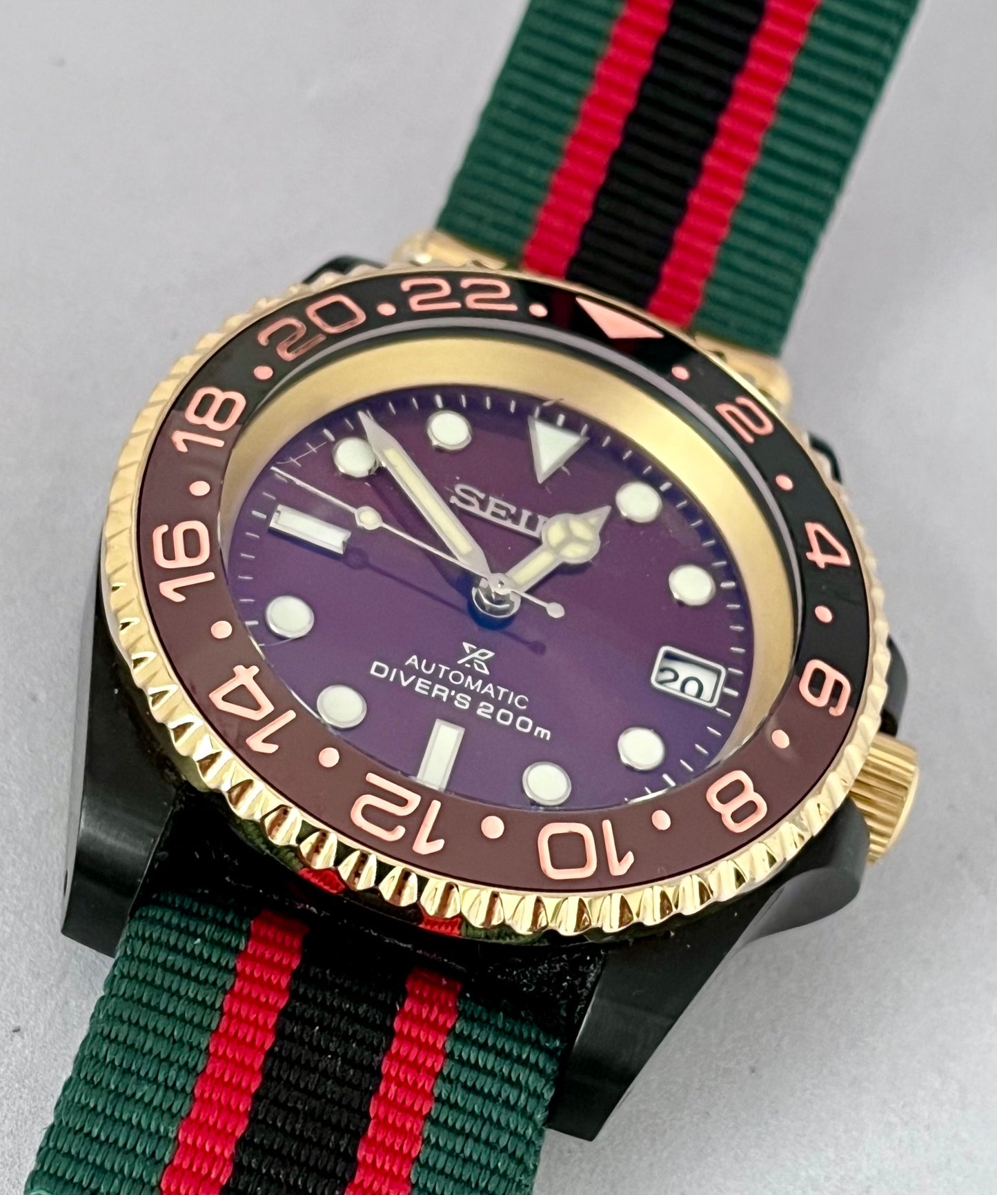 'Rootbeer' Black & Gold Diver - 3 o’clock Crown