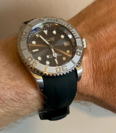 Diver with 3 O’clock Crown, Silver Grey Sunburst Dial with Merc style Hands