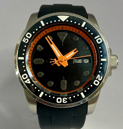 Sterile dial Diver - 3 o'clock crown with Knurled Bezel, Knurled Crown with Orange accent hands and chapter ring Lumed bezel Insert