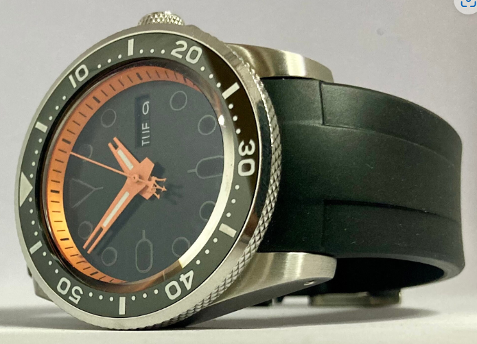 Sterile dial Diver - 3 o'clock crown with Knurled Bezel, Knurled Crown with Orange accent hands and chapter ring Lumed bezel Insert