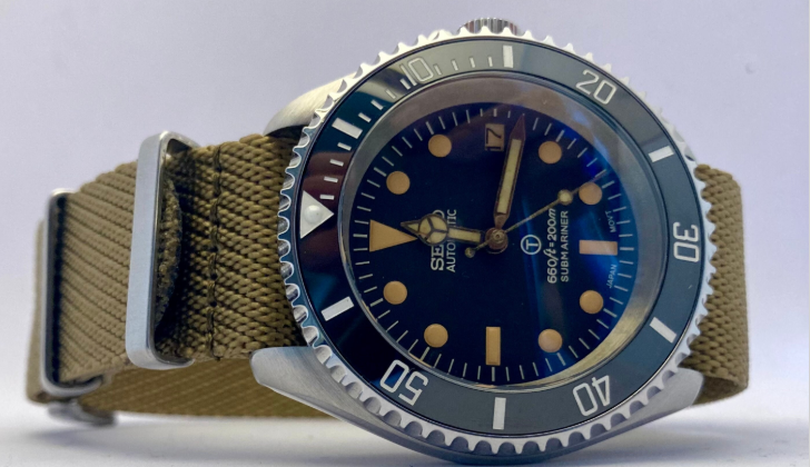 Classic Style Diver watch - 3 o’clock Crown, Extra Aged patina style dial, Hands & Date wheel