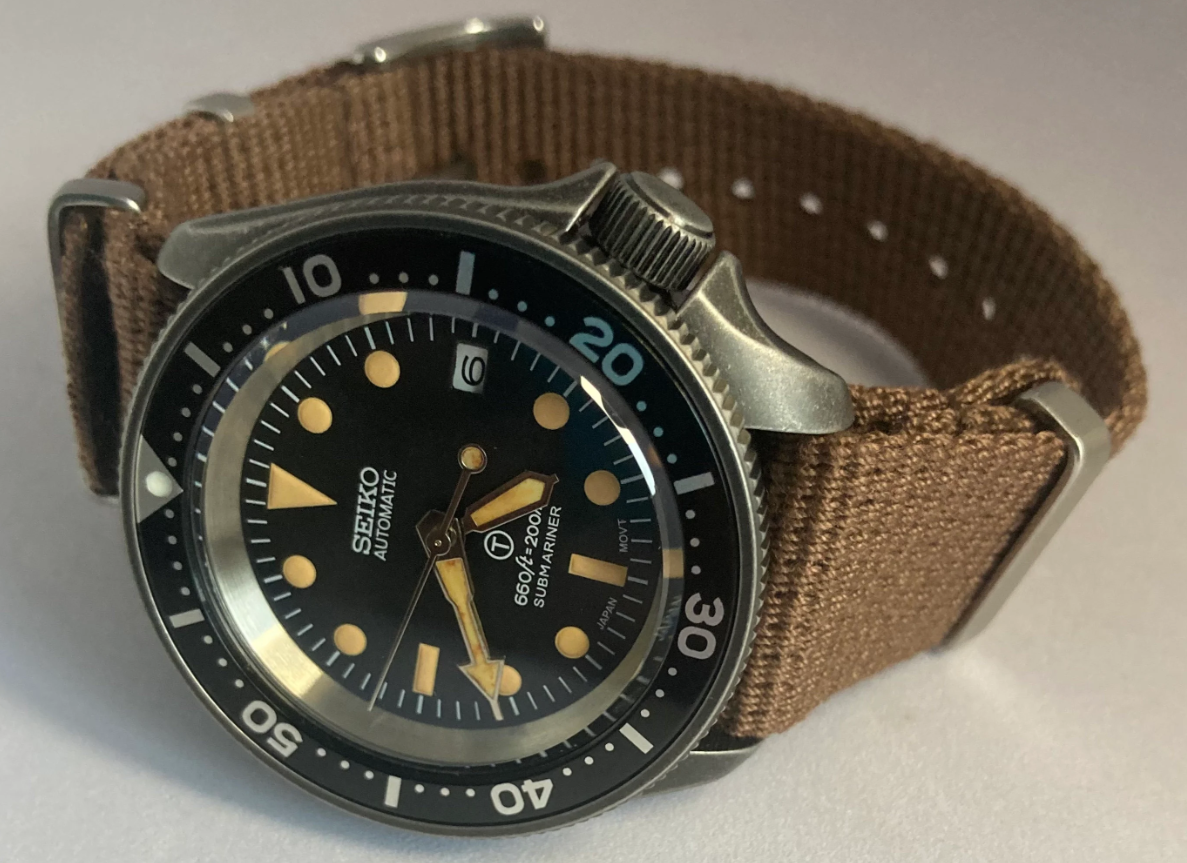 Aged Steel finish diver with 4 o'clock crown, custom build, with vintage patina dial and aged patina hands